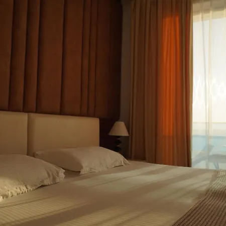 Miami Ii Hotell 4*